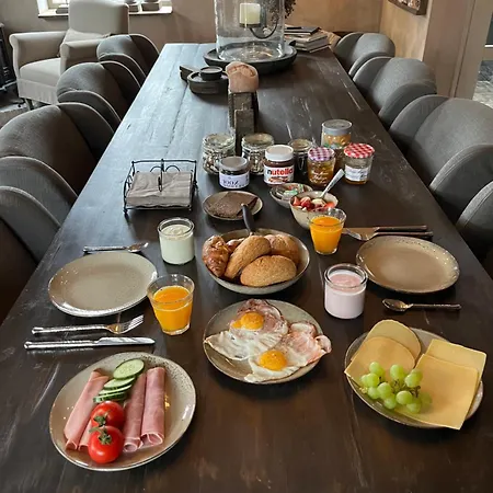 Alojamento de Acomodação e Pequeno-almoço Lokaal Wadway