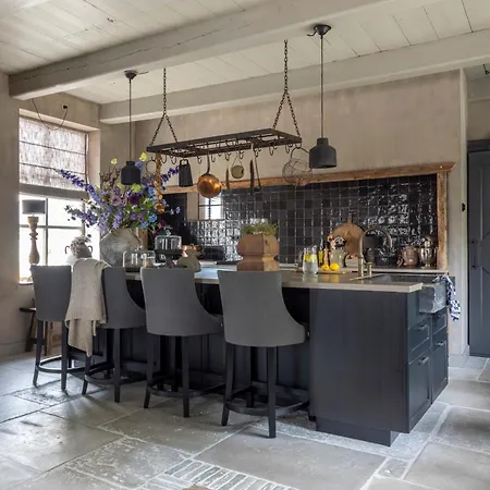 Alojamento de Acomodação e Pequeno-almoço Lokaal Wadway 3*