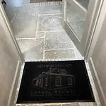 Lokaal Wadway Bed & Breakfast 3*